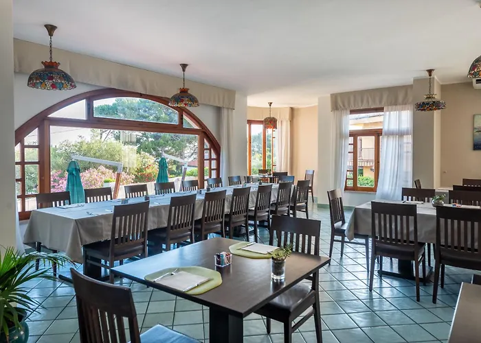 Hotel Hotiday Mazzaforno Cefalú