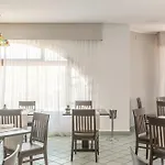 מלון Hotiday Mazzaforno צ'פאלו