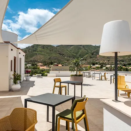 Hotiday Mazzaforno Hotell