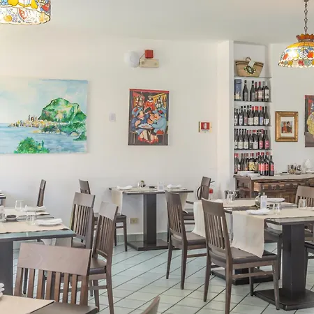 Hotiday Mazzaforno Hotell Cefalù