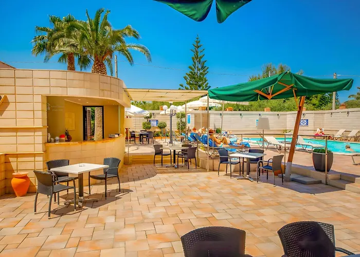 Hotiday Mazzaforno Ξενοδοχείο 4*