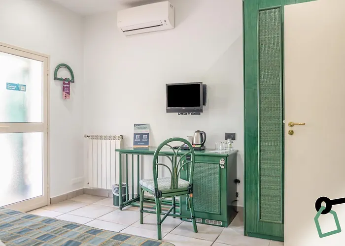 Hotiday Mazzaforno Ξενοδοχείο 4*