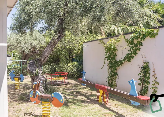 Ξενοδοχείο Hotiday Mazzaforno 4*